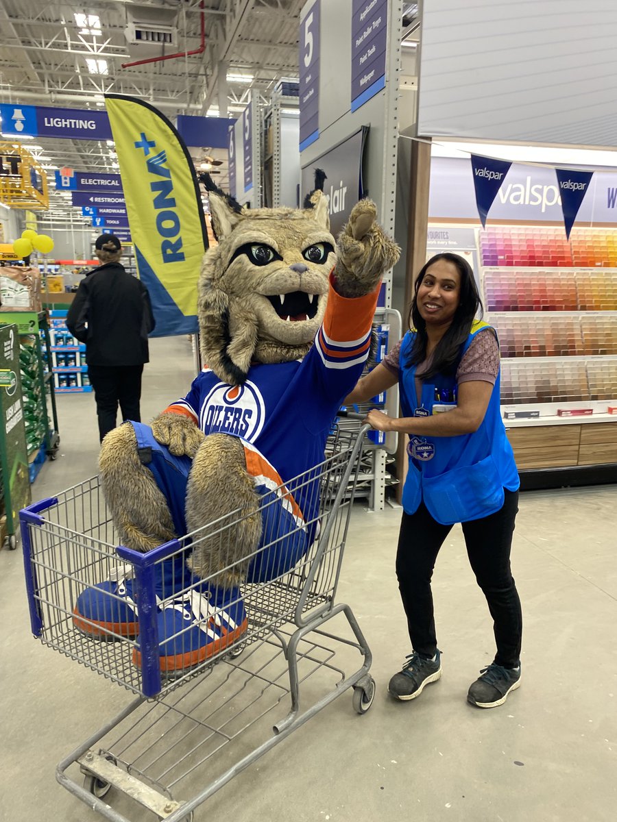 RONA (@ronainc) on Twitter photo Samedi, nous avons reçu de la belle visite à notre magasin #RONA+ West Edmonton! Charlie Huddy, 5 fois champion de la Coupe Stanley, et Hunter, fière mascotte représentante des <a href="/EdmontonOilers/">Edmonton Oilers</a>, dont nous sommes partenaires, étaient en magasin, au grand bonheur de tous. 🤩 Samedi, nous avons reçu de la belle visite à notre magasin #RONA+ West Edmonton! Charlie Huddy, 5 fois champion de la Coupe Stanley, et Hunter, fière mascotte représentante des <a href="/EdmontonOilers/">Edmonton Oilers</a>, dont nous sommes partenaires, étaient en magasin, au grand bonheur de tous. 🤩