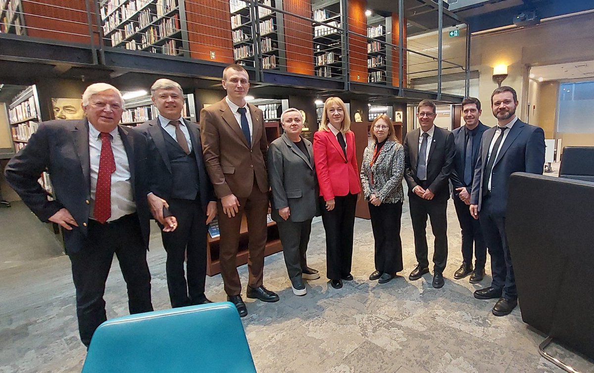 On their last day in Canada, 🇺🇦Verkhovna Rada staff explored how 🇨🇦Parliament supports strong legislative work—through research services, procedural advice, and bilingual drafting.

Helpful experience for the Rada’s reforms and EU integration. #PASSUkraine