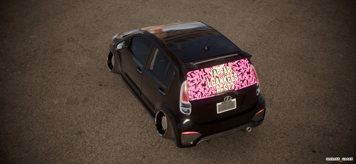 マイヴィ2台目
リアガラスにLGYを貼りたくて買った！
#CPM2 
#carparkingmultiplayer2