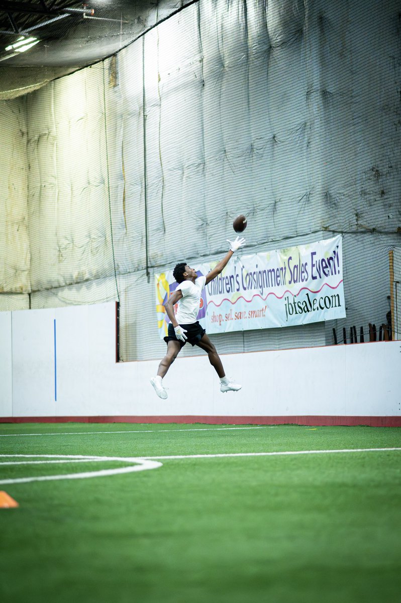 A1__Performance's tweet photo. Canโt play on the back end without BALL SKILLS! ๐คฒ๐พ
๐
ฐ๏ธ1๏ธโฃ #A1Performance #Football #DefensiveBack #DB #Skills #Drills #HighPoint #Footwork #Movement #Training #Coaching #College #HighSchool #DMV #Loudoun #TheA1Family https://t.co/zbyAZokZBj