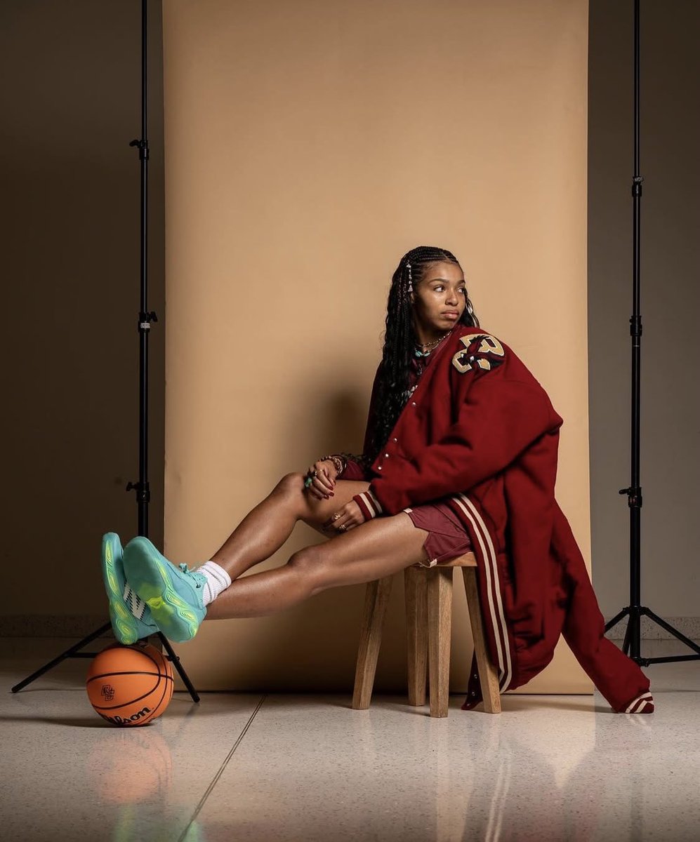 NEWS: Sources this afternoon tell me Tatum Greene is set to enter the transfer portal out of Boston College.

The 6’3” freshman forward averaged 4.4 PPG &amp; 2.3 RPG this season (3 starts in 34 games, 15.5 MPG).

Before committing to BC, she had a Top 10 which also included Arizona