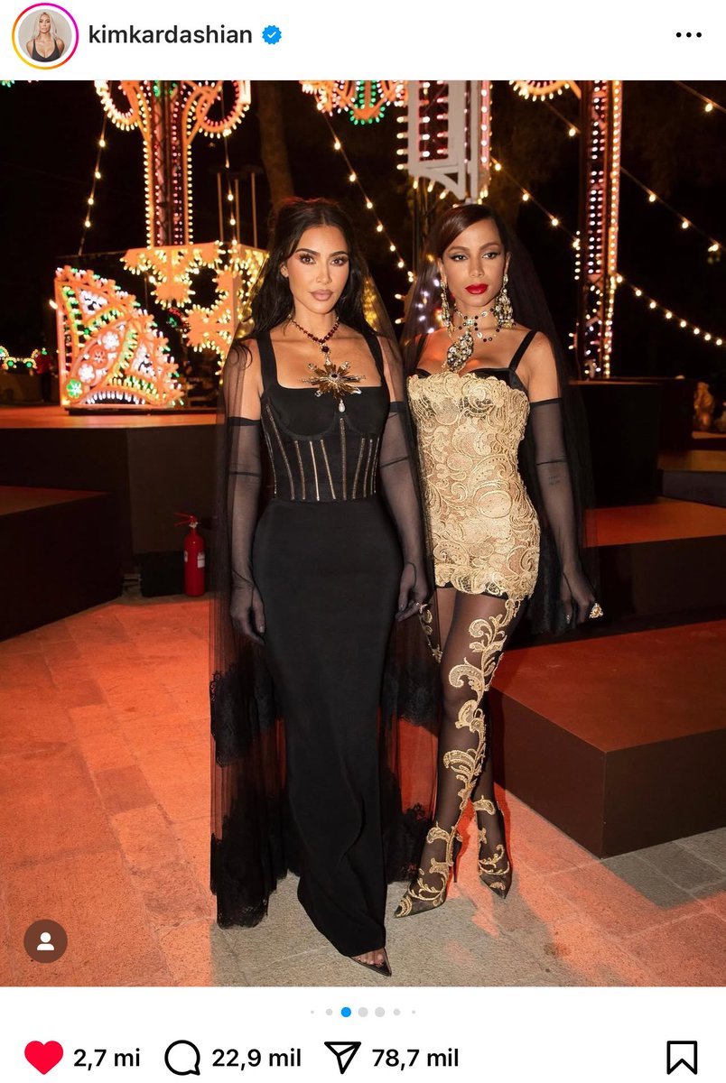 lembro dos haters falando q a kim só postou a foto pq tava com outras mulheres juntas, aí ela foi e fez um novo post e lá estava nossa morena misteriosa