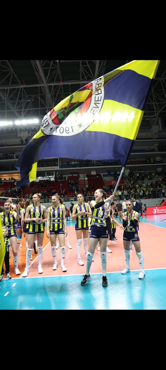 Eda Erdem yürüyen Fenerbahçe'dir
Eda Erdem gerçek bir liderdir.
Eda Erdem markadır.
Eda Erdem kalitedir.
Eda Erdem heykeli dikilmiş ilk Türk voleybolcudur.

Taklitleri her zaman aslını yüceltecektir. Taklitlerinden sakının.