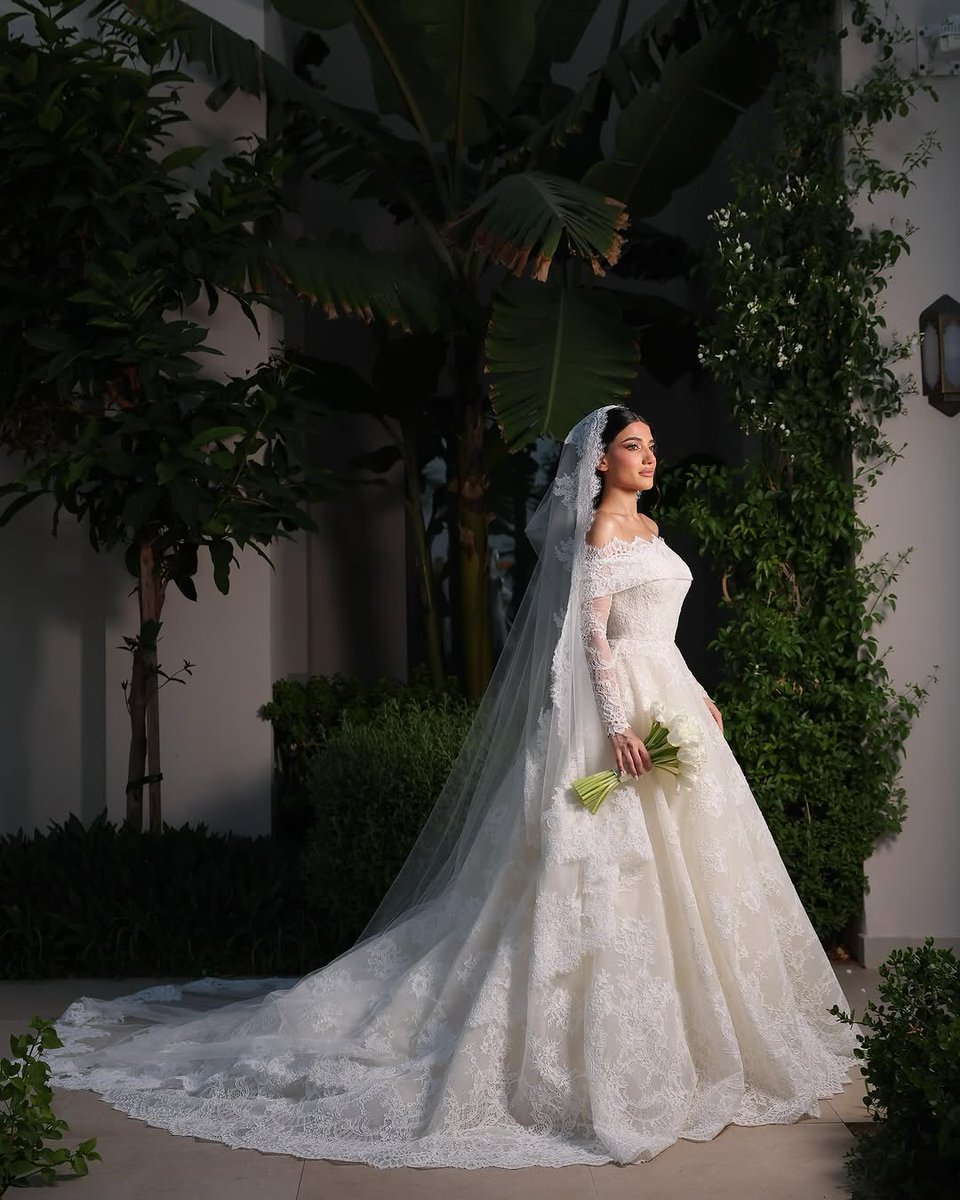 gorgeous4ew's tweet photo. نارين تشارك اولى صور حفل الزفاف 🥺🤍 https://t.co/Zj5fuaF7gc