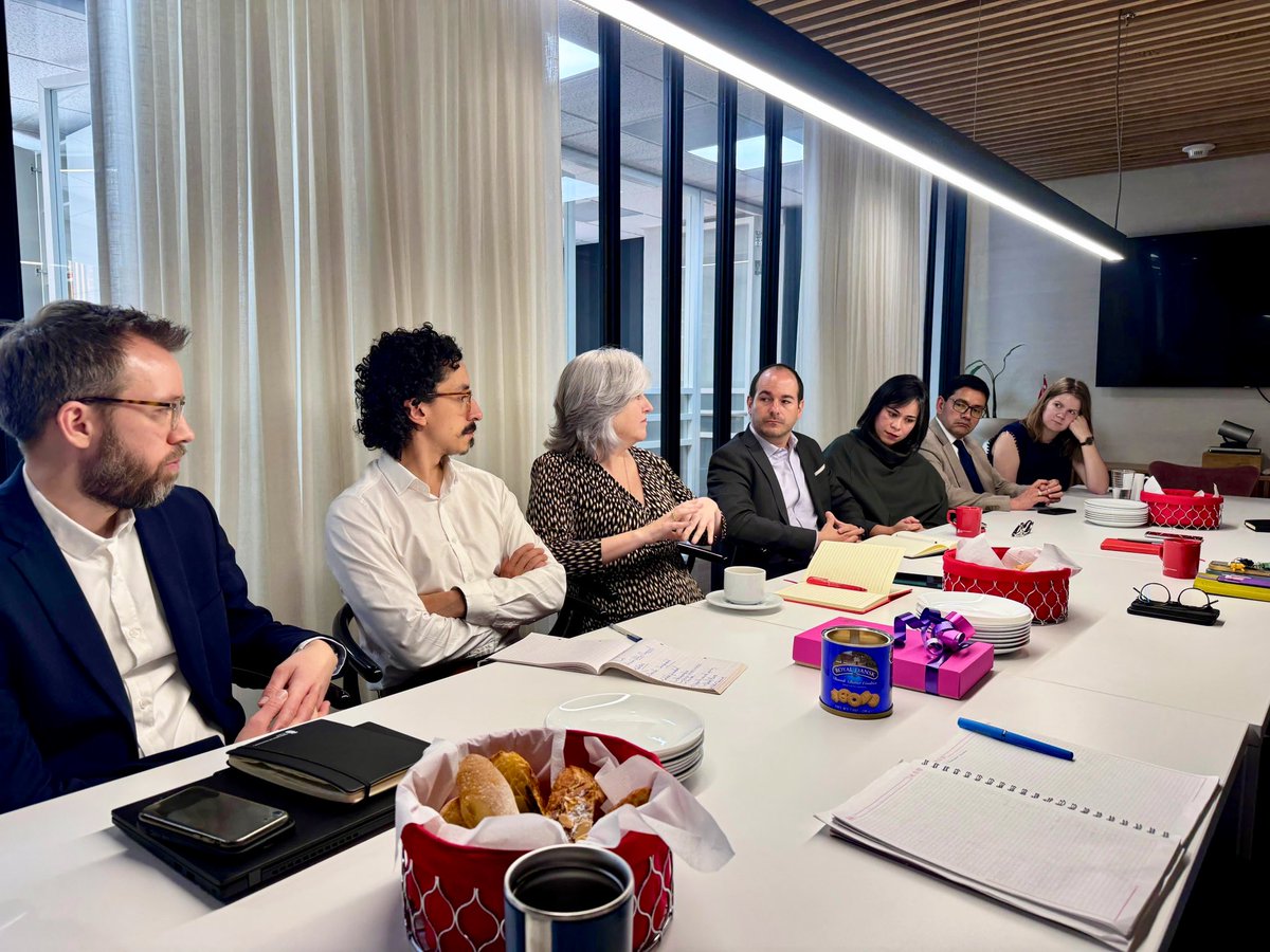 Jens Godtfredsen (@dkambcolombia) on Twitter photo Felicito nuevamente a <a href="/CATALINAVELASCO/">Catalina Velasco Campuzano, Ph.D.</a> por su nombramiento como embajadora de Colombia en Dinamarca. Para mi equipo fue un gusto conocerla y conversar sobre las oportunidades de cooperación de cara a unos meses muy relevantes para nuestras relaciones bilaterales 🇩🇰🇨🇴 Éxitos! Felicito nuevamente a <a href="/CATALINAVELASCO/">Catalina Velasco Campuzano, Ph.D.</a> por su nombramiento como embajadora de Colombia en Dinamarca. Para mi equipo fue un gusto conocerla y conversar sobre las oportunidades de cooperación de cara a unos meses muy relevantes para nuestras relaciones bilaterales 🇩🇰🇨🇴 Éxitos!