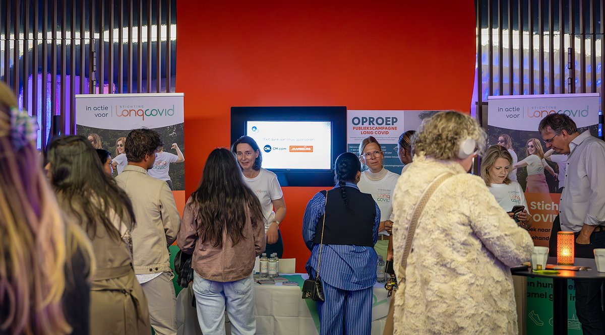 StLongCOVID's tweet image. Afgelopen zaterdag stonden wij als SLC met een stand op de Long Covid Patiëntendag 2025 in de Jaarbeurs. Wat een waardevolle dag! Niet alleen vanwege de 1300 deelnemers (fysiek &amp;amp; online), maar vooral door de persoonlijke gesprekken en betrokkenheid van zoveel mensen. 💚