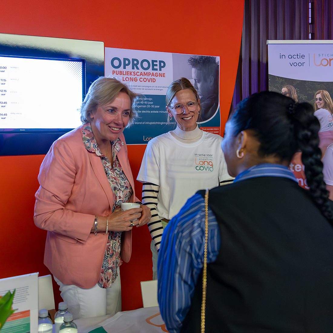 StLongCOVID's tweet image. Afgelopen zaterdag stonden wij als SLC met een stand op de Long Covid Patiëntendag 2025 in de Jaarbeurs. Wat een waardevolle dag! Niet alleen vanwege de 1300 deelnemers (fysiek &amp;amp; online), maar vooral door de persoonlijke gesprekken en betrokkenheid van zoveel mensen. 💚