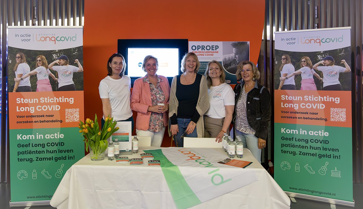 StLongCOVID's tweet image. Afgelopen zaterdag stonden wij als SLC met een stand op de Long Covid Patiëntendag 2025 in de Jaarbeurs. Wat een waardevolle dag! Niet alleen vanwege de 1300 deelnemers (fysiek &amp;amp; online), maar vooral door de persoonlijke gesprekken en betrokkenheid van zoveel mensen. 💚