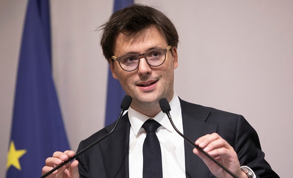 Le Media Social (@lemediasocial) on Twitter photo Des experts vont aider les #ARS à s'assurer du respect des recommandations de bonnes pratiques en matière d'#autisme dans les #ESMS. Explications d'<a href="/Etienne_Pot/">Etienne Pot</a>, qui souhaite aussi accélérer le plan de repérage des adultes autistes dans les structures. lemediasocial.fr/f97ff1a78_770b… Des experts vont aider les #ARS à s'assurer du respect des recommandations de bonnes pratiques en matière d'#autisme dans les #ESMS. Explications d'<a href="/Etienne_Pot/">Etienne Pot</a>, qui souhaite aussi accélérer le plan de repérage des adultes autistes dans les structures. lemediasocial.fr/f97ff1a78_770b…