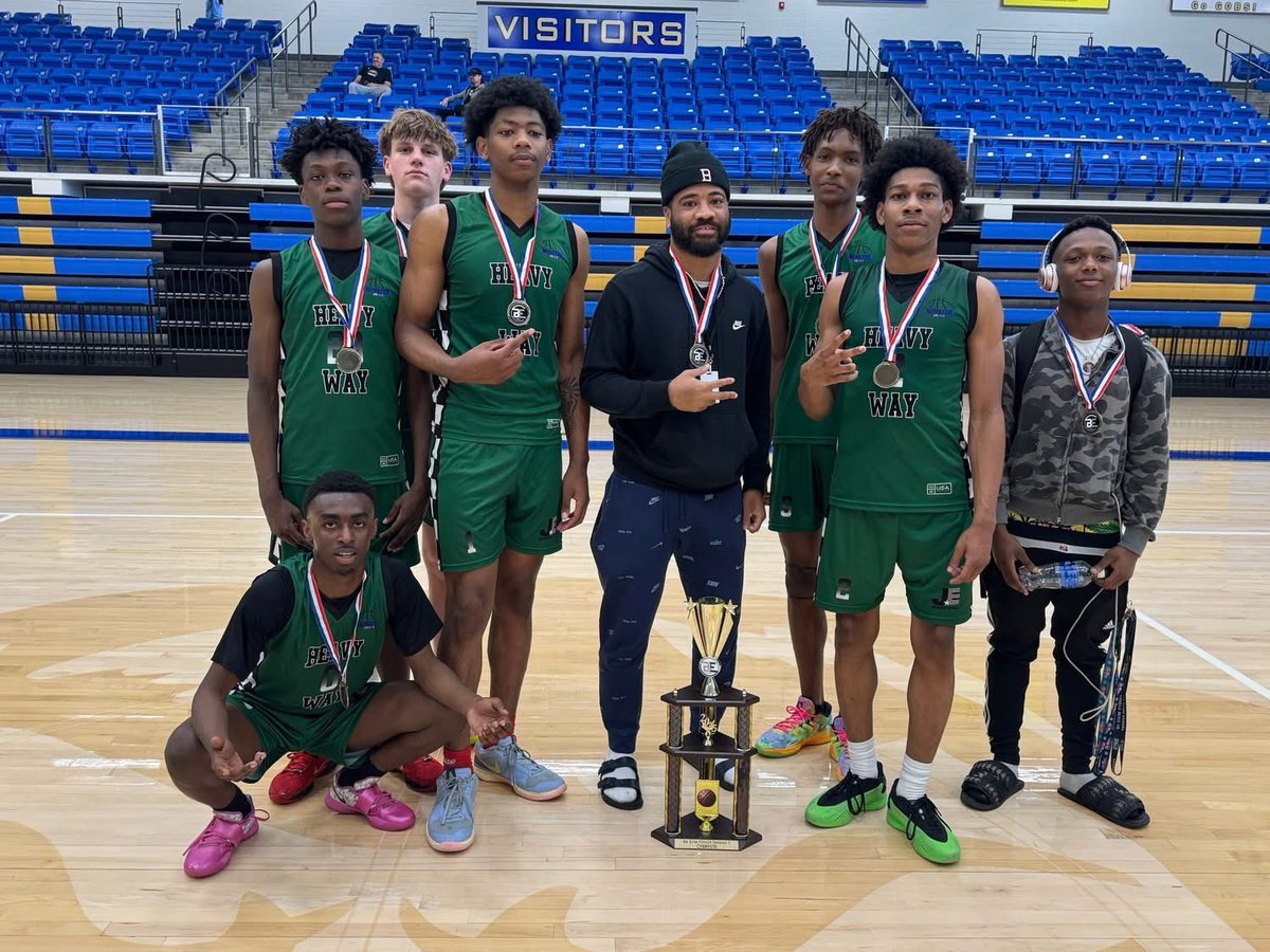 Jones Elite 2028 and HS Boys divisions DOMINATED in Harrison, AR this weekend at <a href="/BeEliteSports/">Be Elite Sports</a> tournament. 2028 6-0. HS Boys 5-0. 2 trophies to show for it. 🏆🏆
MVPs: 2028 <a href="/Hunteravant23/">Hunter Avant</a> 
              HS <a href="/whojerm2/">Jeremiah Mcglaun</a>