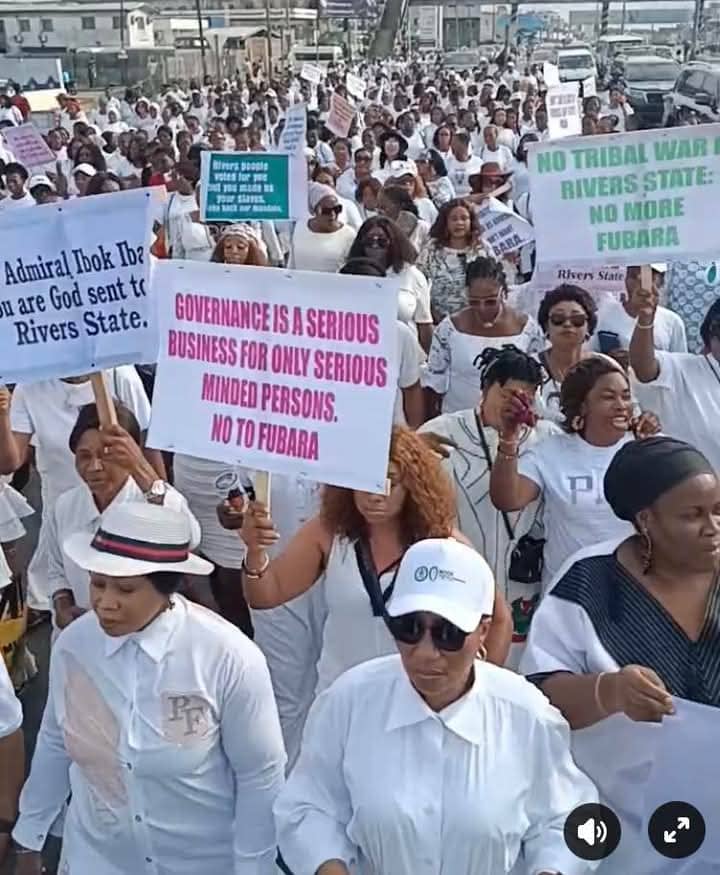 Jameelah_umar's tweet photo. Fubara's gone too far! Time for him to go! Rivers deserves better leadership #FubaraMustGo https://t.co/unVeFfpHKC