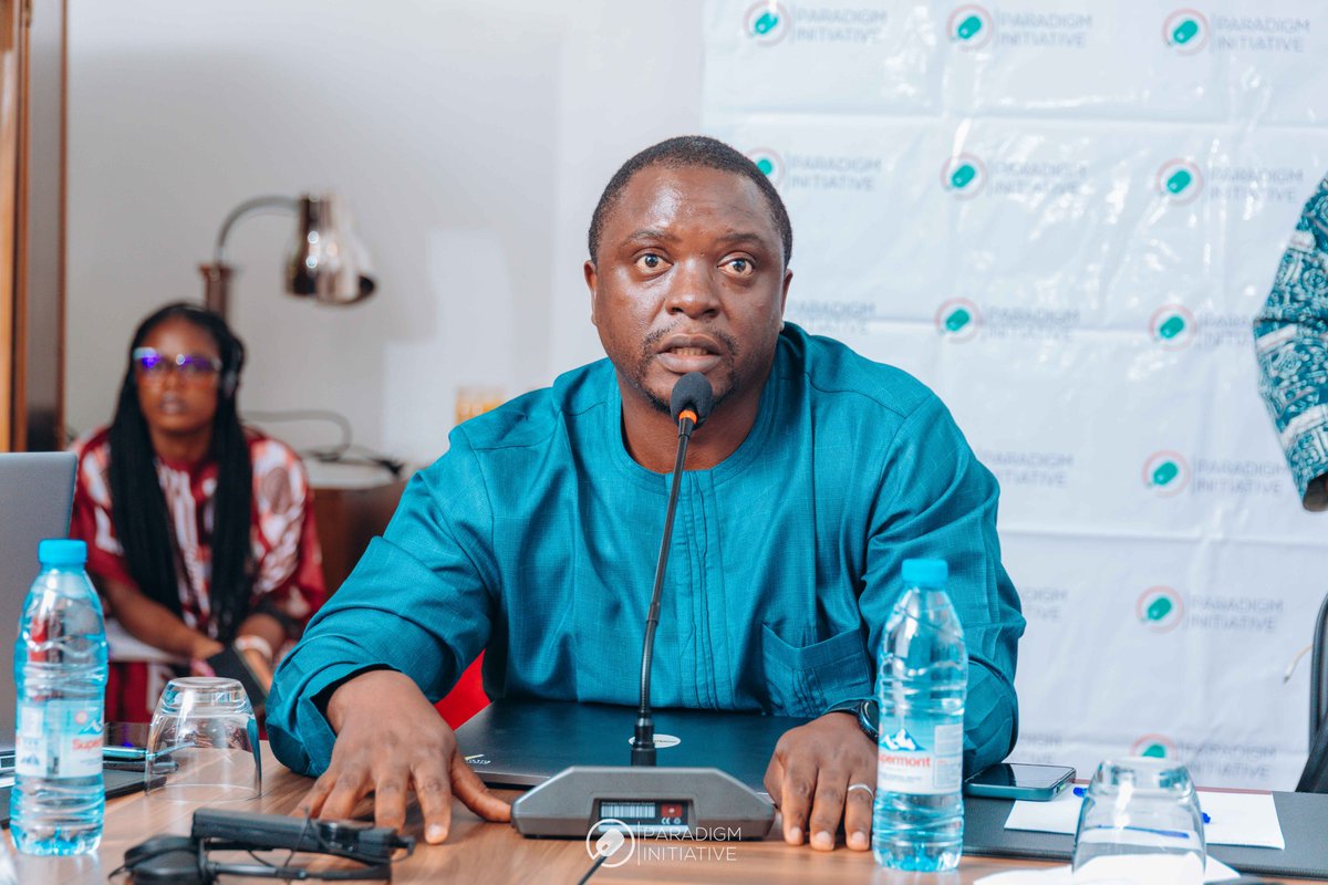 Lors de la #DigitalRightsAcademy à Yaoundé, Dr <a href="/NgalaDesmond/">Ngala Desmond</a> a appelé à des réformes urgentes pour protéger la liberté d’expression en ligne 🇨🇲

Il a attiré l’attention sur

✅ Fin des arrestations arbitraires
✅ Éducation aux droits numériques
✅ Vie privée &amp; soutien aux OSC