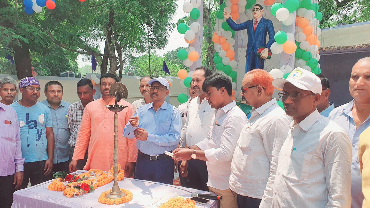 RKRUDRA15's tweet photo. आज दिनांक 14 अप्रैल 2025 सोन्दा डि  स्थित अंबेडकर भवन में बाबासाहेब भीमराव अंबेडकर जी की 134 वी जन्म जयंती मनाई ll @highlight 
#राष्ट्रनायक_अम्बेडकर

#Nation4Ambedkar

#AmbedkarJayanti2025   #भीम_वंदना  #सबकेअम्बेडकर https://t.co/GWY3CItEFW