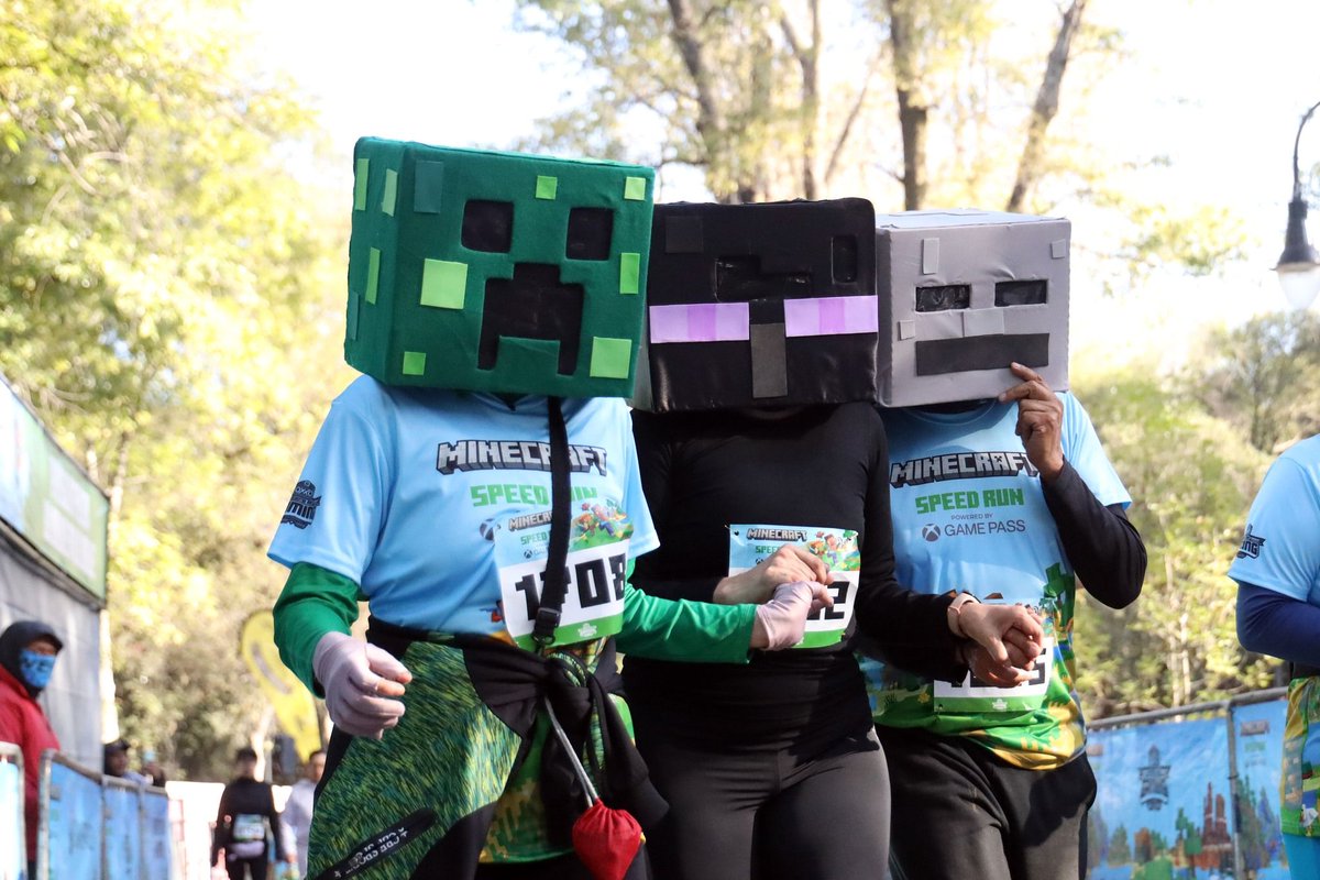 emocionD's tweet image. ¡Te compartimos las mejores imágenes de la increíble carrera Minecraft Run! 🏃‍♀️💨
¡Los participantes corrieron con todo el entusiasmo, como si estuvieran siendo perseguidos por un Enderman! ⛏ ¡La aventura no paró ni un segundo!
#MinecraftRun