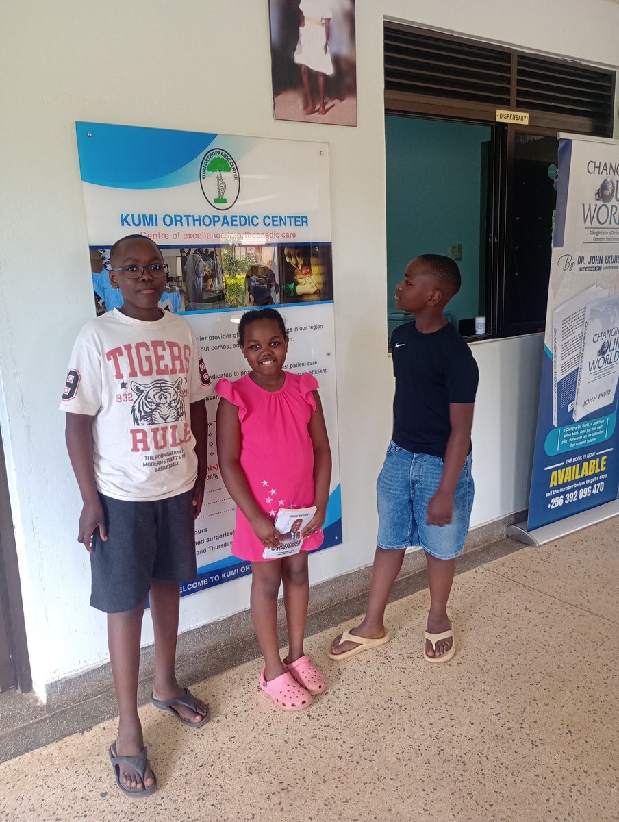 The Omaswa family get their copy of Undeterred 👌👌