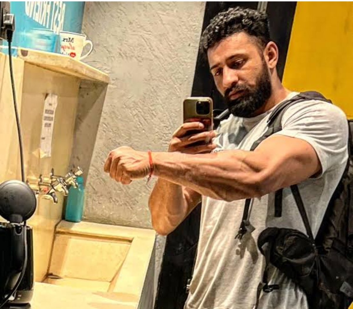 <a href="/OrmaxMedia/">Ormax Media</a> Bhai 🔥 
#Battleground 
#RajatDalal #GorillaGang 🦍