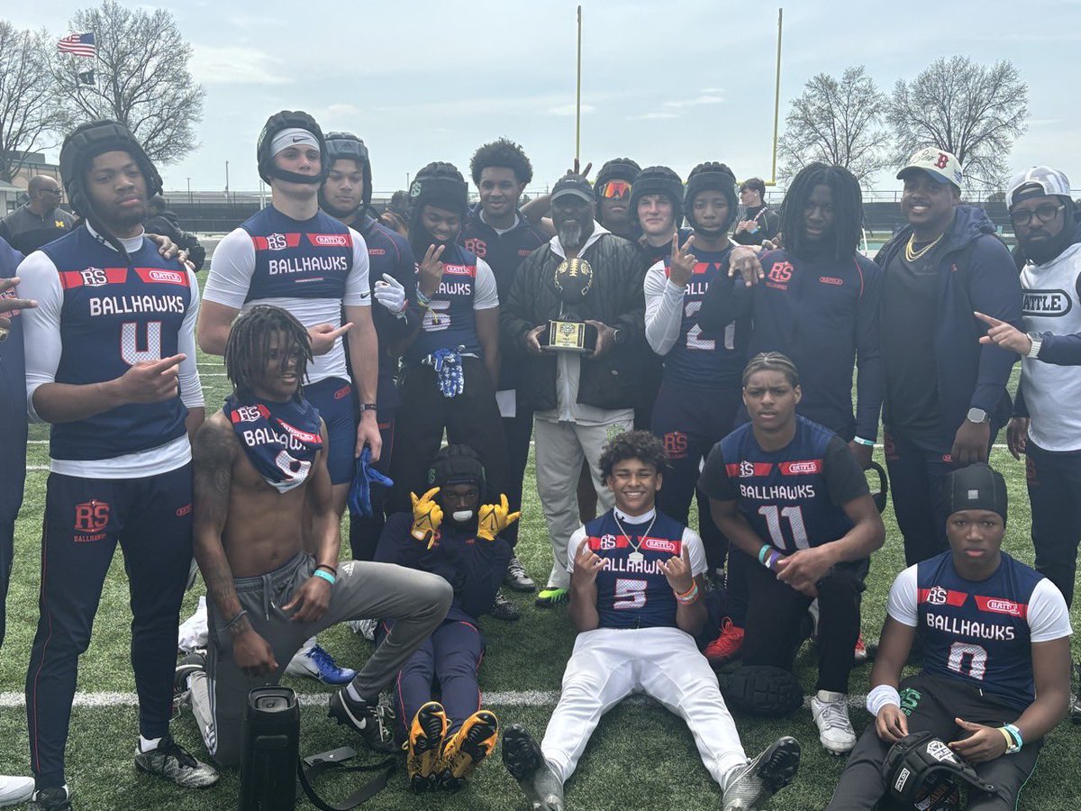 SamareaStephens's tweet image. Another day another tournament win with @RisingStarsSE !! Won the @Pylon7on7 tournament this weekend in Cincinnati!

@RisingStars6 @MIexposure @TheD_Zone