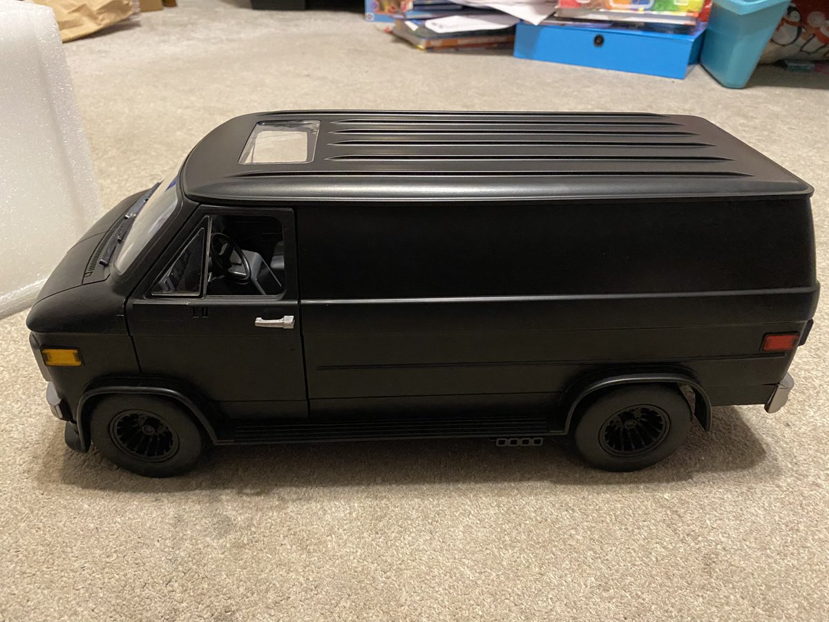 Iamzodkneel's tweet photo. Finally had a few minutes to play about with the @ramentoy1 Van last night 😃 so so great to have a vehicle that scales with my 6 inch figures 👏🏻👏🏻 love it. 💥💥 #ThePunisher #Daredevil #Bushwacker #TheKingpin #RamenEchoVan … https://t.co/OpA3DOCkNo
