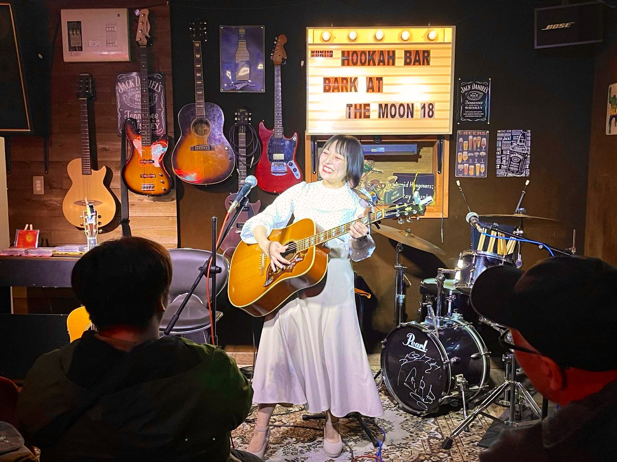 4/14秋田市yuki's hookah bar様にお越しの皆様！配信ご覧頂いた皆様！ありがとうございました🙇‍♀️✨
かわらかのちゃんとツーマン🎊
会場配信共に投げ銭頂き沢山の愛に大感謝です😭✨
最高な夜。かのちゃんパワーは偉大だ。
様子はこちら→ youtube.com/live/LaclZhVPm…
次回yuki's hookah barは4/29(火祝)！
