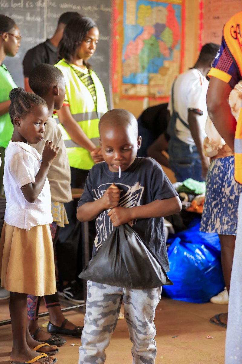 keithnamu's tweet photo. Thread alert ‼️ 

Yesterday Gazaland UOX carried out a charity outreach reach to Katwe kinyoro https://t.co/2R3KRkkPiP