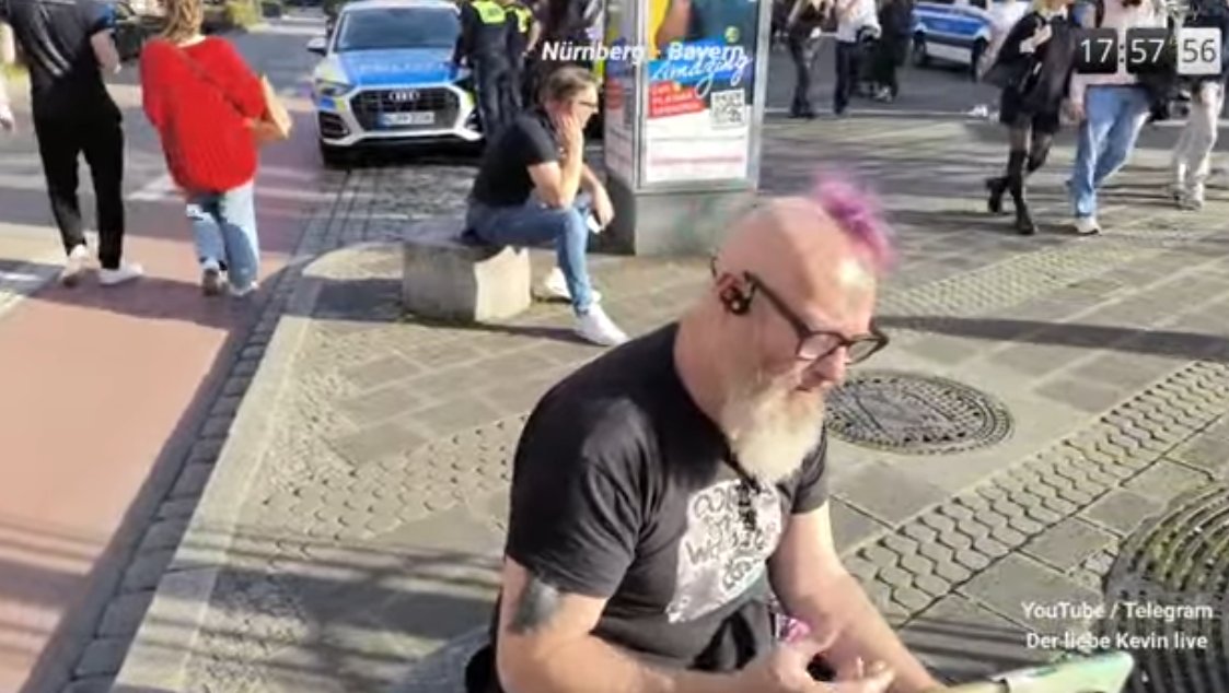 Bronx58's tweet photo. Die ersten #Fascho_Streamer sind in #Nürnberg eingetroffen, Kevin #Gabbe ist schon länger vor Ort.
Faschistische Montagsdemo Nürnberg 14.04.2025 

#BrauneBrut #Weichreite  #SPunktNews #Lumpenpazifisten https://t.co/j2d8sMetAk