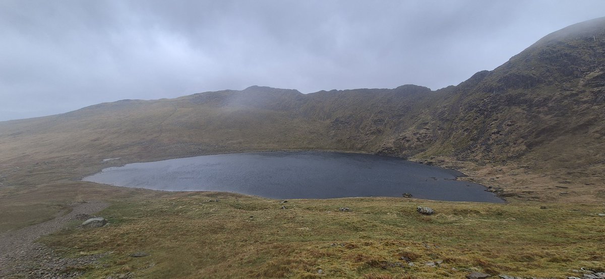 LakesWeather's tweet photo. Downdrafts hitting #redtarn on a wild & woolly day. Sleety snow falling on the summit of #Helvellyn ❄️
Our latest #felltopassessor report is at https://t.co/cEUeVj6c8R Zac https://t.co/64pBshVYZW