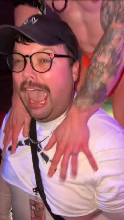 iamsessu's tweet image. LVFC!! First time in Vegas and I’m ready to PARTY with some of my favorite people in the world!!

As usual, please find me in the following states:

- Vibing
- Drunk
- Fighting for my life
- Probably passed out somewhere