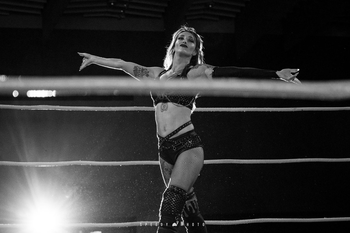 I’m sending out emails today. Tag promotions you’d like to see me at. Sponsorships help with getting me to your favorite promotions! Let me know if you’re interested in sponsoring. 🩸 💋 

📸 Speedy Photo