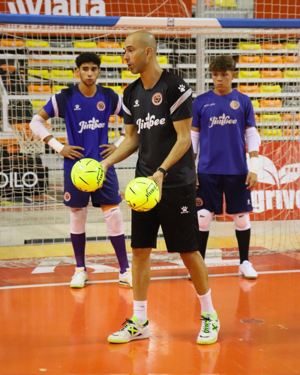 😁🧤🥅 ¡Feliz #DíaInternacionalDelPortero con nuestros cuatro cracks de las porterías!

🧱 Buen día para volver a presumir de que somos el equipo menos goleado de toda la #PrimeraDivisiónFS 🤩🔝