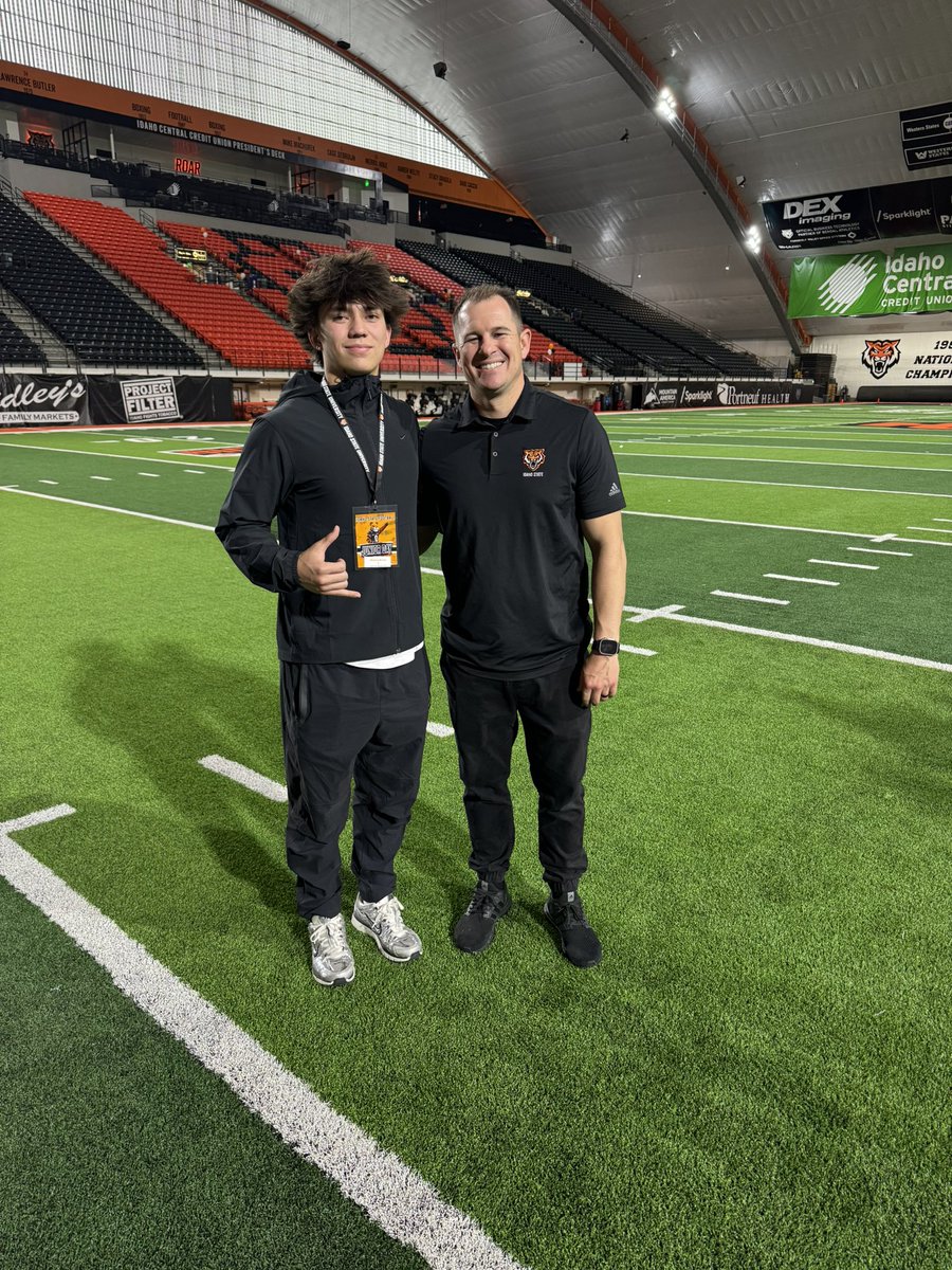 Makana Brown (@makanabrown) on Twitter photo Had a great time at Idaho State. Mahalo <a href="/CoachAnguay_ISU/">CoachSamsonAnguay</a> and <a href="/BengalGridiron/">Idaho State Football</a> for the Junior Day invite. Thank you Coaches <a href="/CodyHawkins/">Cody Hawkins</a> <a href="/CoachBobbyJay/">Bobby Jay</a> <a href="/gnduff/">Grant Duff</a> for the conversations and insight into the program. Looking forward to connecting again this summer. Had a great time at Idaho State. Mahalo <a href="/CoachAnguay_ISU/">CoachSamsonAnguay</a> and <a href="/BengalGridiron/">Idaho State Football</a> for the Junior Day invite. Thank you Coaches <a href="/CodyHawkins/">Cody Hawkins</a> <a href="/CoachBobbyJay/">Bobby Jay</a> <a href="/gnduff/">Grant Duff</a> for the conversations and insight into the program. Looking forward to connecting again this summer.