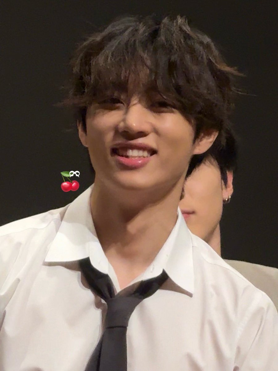 ksw_things's tweet image. the smile i want to protect forever😭🤍