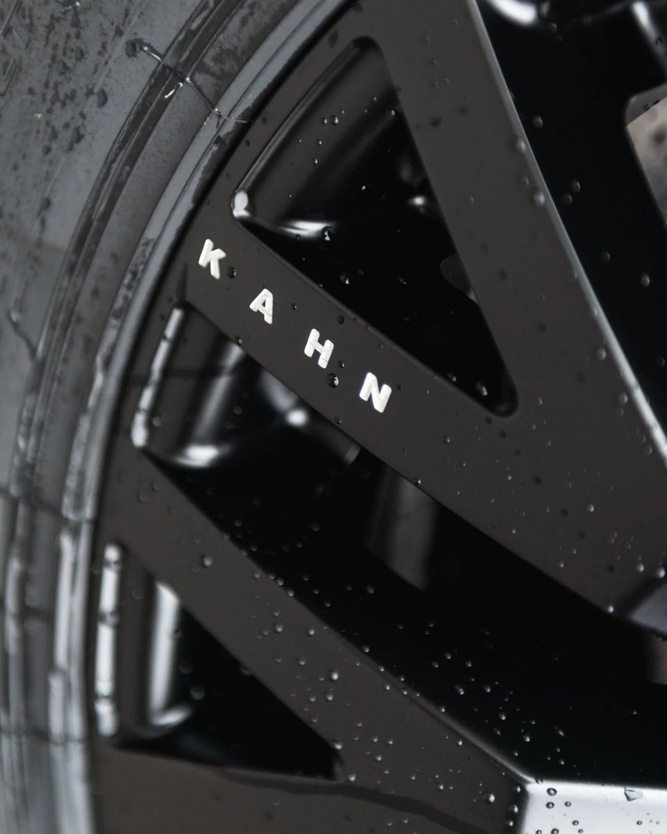 Model: G22 DC Forged Light Alloy Wheels
Price: £3,999.07 INC. VAT

Fitment: Toyota Land Cruiser 70 (2023–Present)
Size: 9 x 20" (Front &amp; Rear)
Colour: Satin Black

Copyright Design by KAHN®

See more: projectkahn.com/products/toyot…

#ToyotaLandCruiser70 #LandCruiserMods #G22Wheels