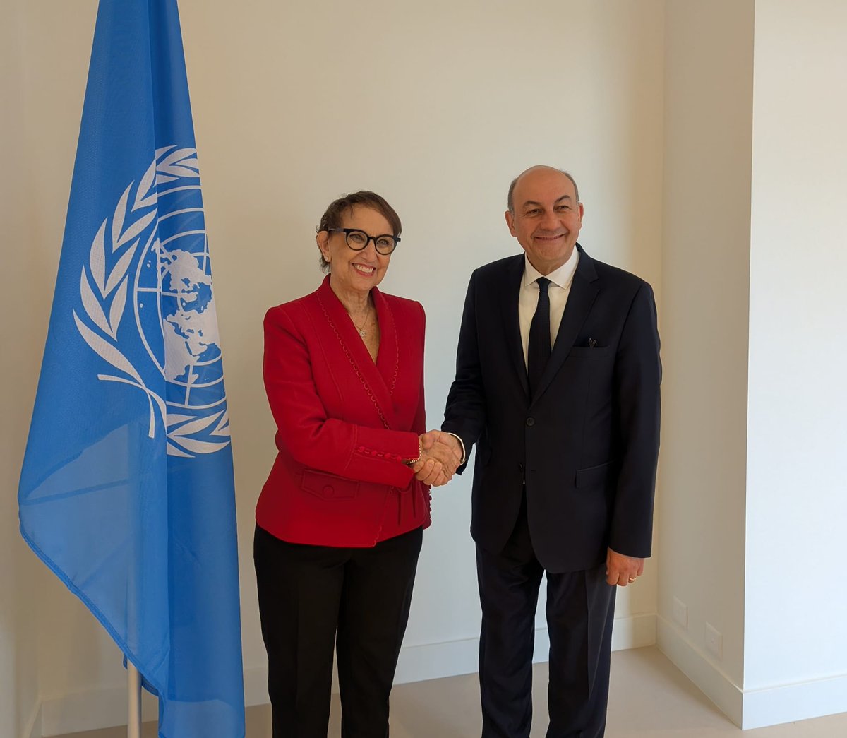 Türkiye at the WTO (@tc_dtodt) on Twitter photo Büyükelçi, Daimi Temsilci Hakan Çakıl bugün UNCTAD Genel Sekreteri <a href="/RGrynspan/">Rebeca Grynspan</a>'a nezaket ziyaretinde bulundu.
H.E. Hakan Çakıl paid a courtesy visit to UNCTAD Secretary General <a href="/RGrynspan/">Rebeca Grynspan</a>
today. Büyükelçi, Daimi Temsilci Hakan Çakıl bugün UNCTAD Genel Sekreteri <a href="/RGrynspan/">Rebeca Grynspan</a>'a nezaket ziyaretinde bulundu.
H.E. Hakan Çakıl paid a courtesy visit to UNCTAD Secretary General <a href="/RGrynspan/">Rebeca Grynspan</a>
today.