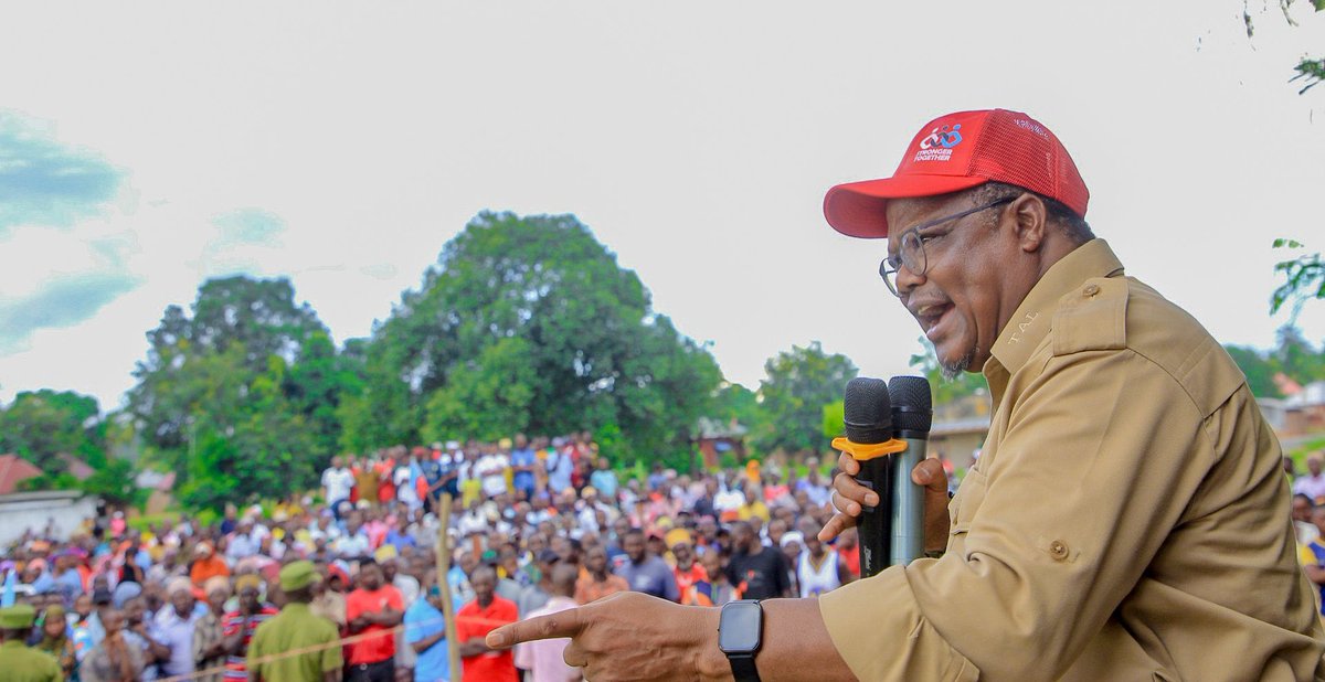 IAMartin_'s tweet photo. MaCCM hayawezi kumpenda Tundu Lissu. MaCCM yanapenda mazombi. MaCCM yanachukia watu wanao-amsha ari na morali ya mageuzi katika fikra za watu. Tundu Lissu ni aina ya viumbe ambao tulitakiwa kujivunia. Nchi yetu, tukipata akina Tundu Lissu wengi, MaCCM kwaheri. #LissuSioMhaini https://t.co/9o61BXIJ4b