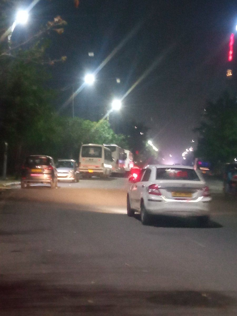 RajeshK21623386's tweet photo. @112UttarPradesh 
@CeoNoida 
@InduPrakashPCS 
Sir unauthorized parking on Shaheed Chander Shekhar road near Felix hospital
Residents are complaining time and again but all is in vein You are requested to ask to proper authority to clear the road 
Volunteers 137 https://t.co/JBCvhwBKAr