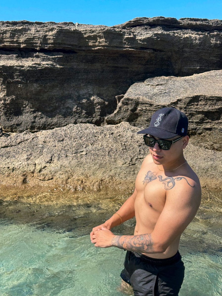 ChrisBorrer0's tweet photo. ☀️☀️🌊 https://t.co/ws0TwqUtNg