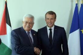 Dis-moi qui te remercie, je te dirai qui tu es.

Abbas remercie Macron pour son soutien à la solution à deux États.

Négationniste de la Shoah. Patron d’un régime qui paie les terroristes au crime.
Et c’est lui que la France soutient ?

Occupez-vous de vos colonies, pas de notre