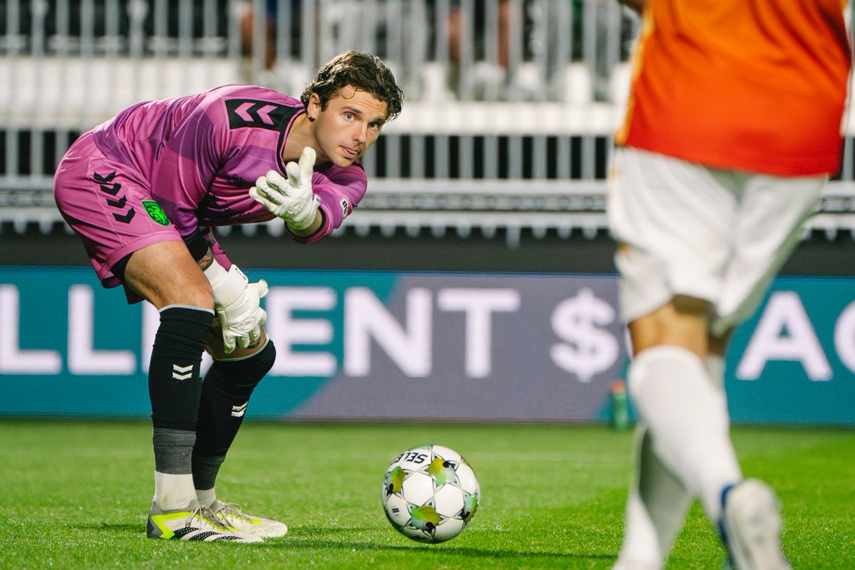 LexSCmen's tweet photo. Happy International Goalkeeper's Day!! 🛡️🧤 #LexGo https://t.co/Sl5OHulNnc
