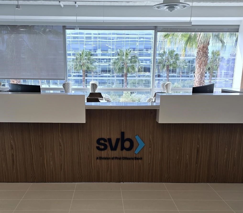 SiliconVlyBank's tweet image. Excited to unveil our new home in Santa Clara! 🎉 

The space provides a refreshed office experience for our employees and clients in the heart of Silicon Valley.

@firstcitizens #YesSVB