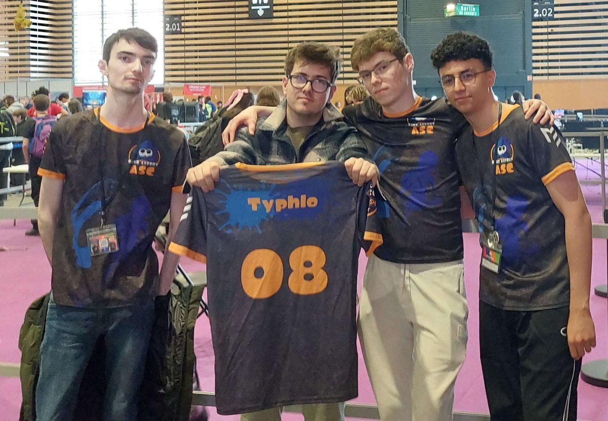 ASC Tenshi ⭐️ #Fullwipe

De gauche à droite : <a href="/Breizhy_spl/">Reizh</a> <a href="/TyphlOwO/">Typhlo</a> <a href="/un_LuckyF/">L</a> <a href="/alwo_spl/">alwo</a> 

Merci à Fury pour la photo !