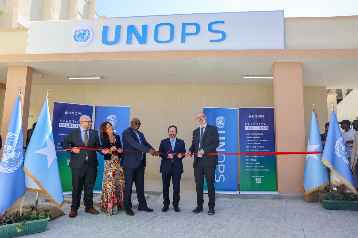 UNTMIS_'s tweet photo. During his recent visit to #Somalia, @UN Under-Secretary-General and @UNOPS_Chief Jorge Moreira da Silva met with senior officials from #FGS, #UN, and @EU_in_Somalia, and visited key projects in #Mogadishu. "UNOPS remains committed to promoting peace and sustainable development in Somalia, addressing urgent humanitarian needs while building a more resilient future through practical solutions across key sectors," said Mr. da Silva.