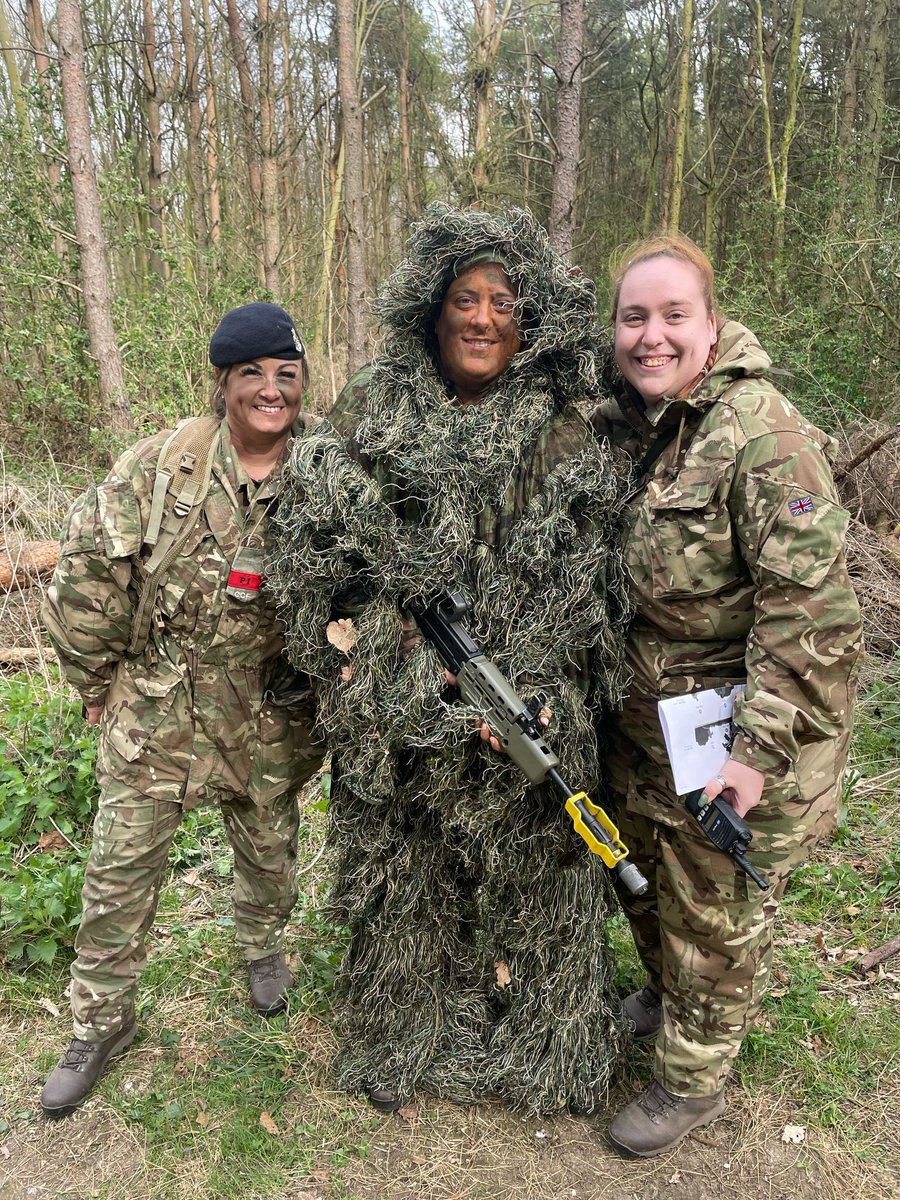 VConway85's tweet photo. On our 24 hour exercise. I am platoon commander for 1 section. Great day of practical lessons delivered. Night nav next. Amy Eagleton #MoorEnd #CCF #Cadets #PersonalDevelopment @MrGuyScience @leigh439 @CCFcadets https://t.co/4lAjTAJWul