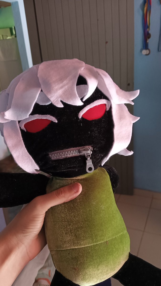 DilanisStupid's tweet image. I made an 1x4 plushie HELP
It's not done YET!!!
#forsaken #1x1x1x1 #plushie