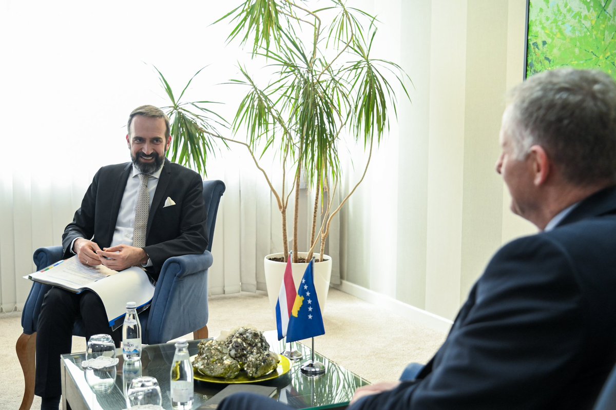 BislimiBesnik's tweet photo. Together w/@erikwest73, Director for Europe at the MFA of 🇳🇱, we discussed upon a range of topics, as I also expressed 🇽🇰's commitment to the EU integration process. Thanked him for today's meeting as well as for 🇳🇱's support towards 🇽🇰. https://t.co/rkF0nFBLuJ