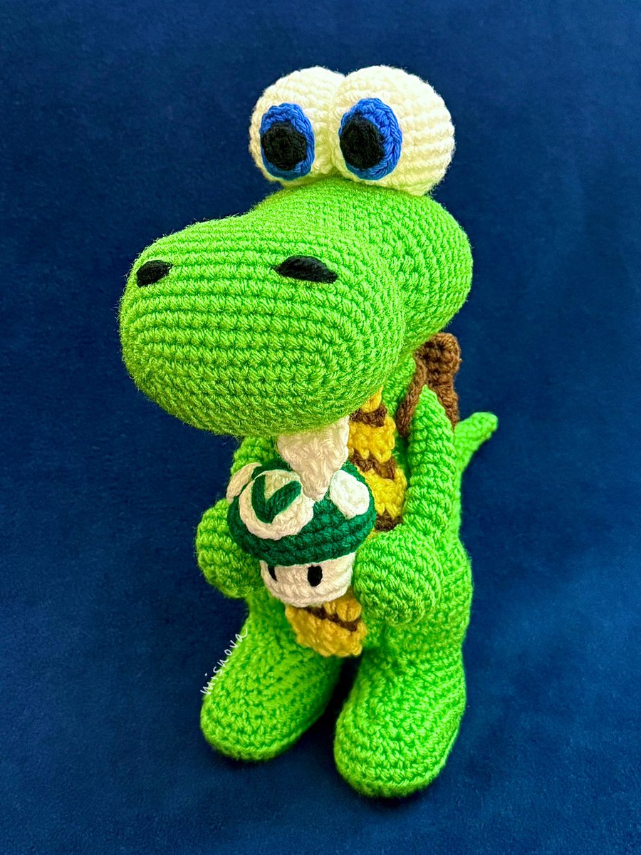 I made my own Croc plush! The pattern is featured in the extra content in Croc: Legend of the Gobbos remaster
#crochet #amigurumi #vinesauce