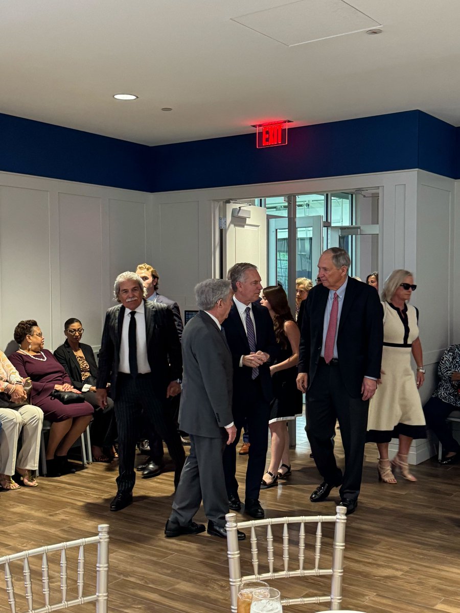 MaguireEthics's tweet image. The doors are open! The J. Erik Jonsson #Ethics Award Luncheon is about to begin! #SMUEthics