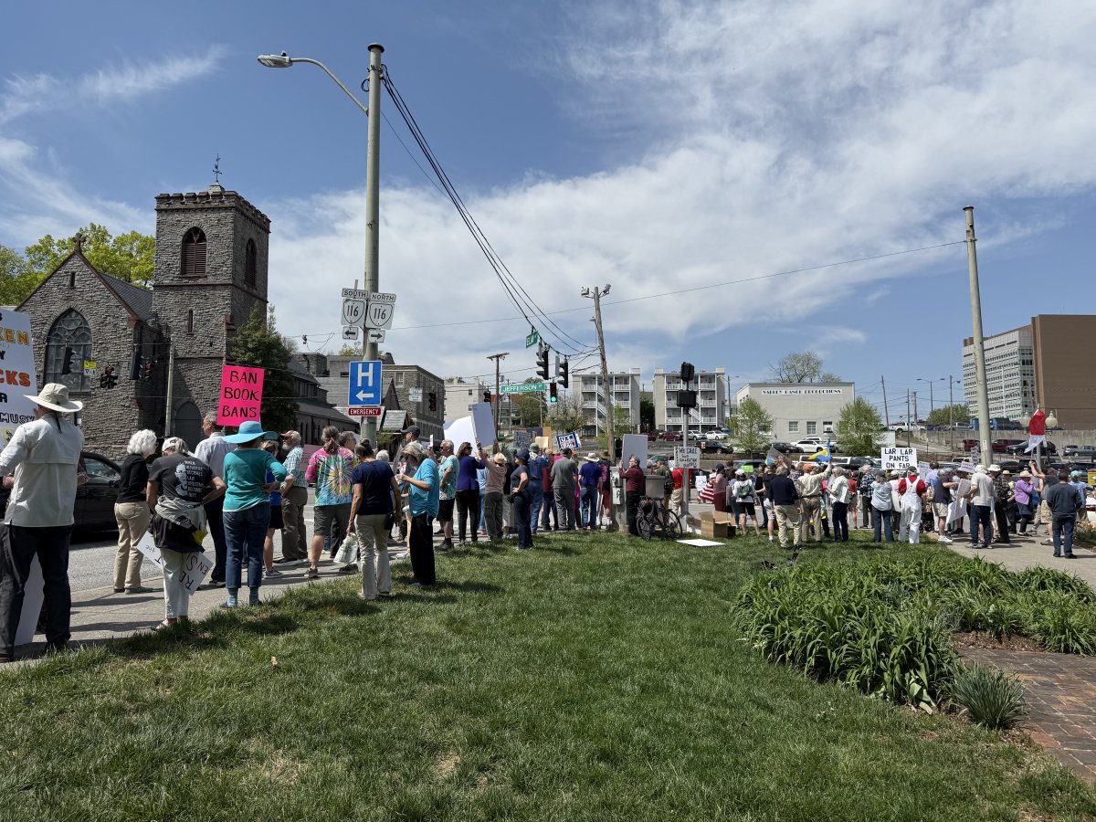 💪 Support Unions 💪

Our federal unions are working around the clock to protect their workers under this administration. We are out here today to show that Labor will not back down!

<a href="/lilyfordelegate/">Lily Franklin</a> <a href="/WesternVA_ALF/">Western Virginia Area Labor Federation</a>
