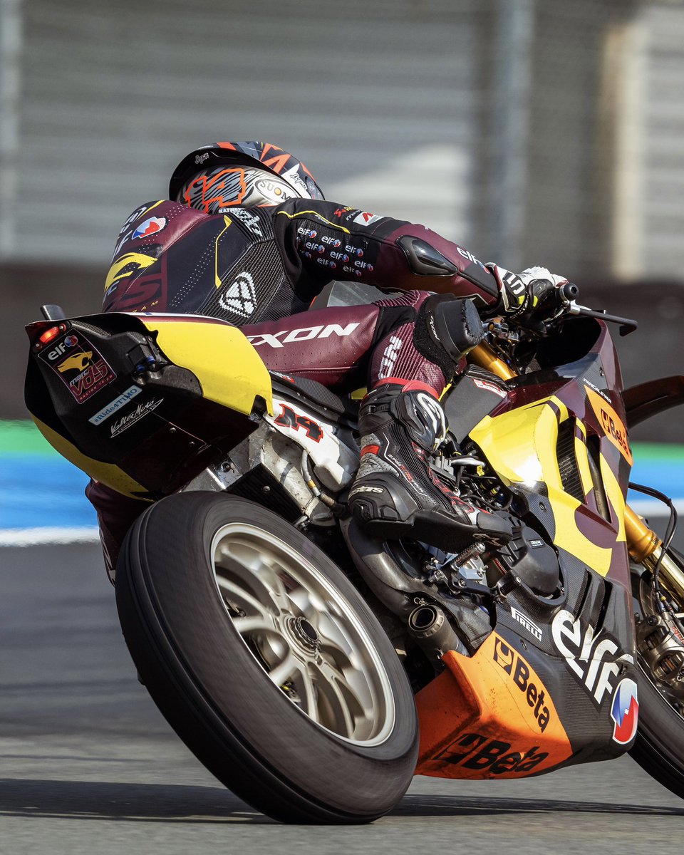 ELFxRacing's tweet photo. Sam Lowes showing his class in Assen 🇳🇱
🥈 2nd in the Superpole Race
💪 4th in Race 2 + Top Independent
Big moves, big fight, we’re just getting started!
ON IT ❤️
#PassionOnTheGrid https://t.co/kjSPzFK0x5