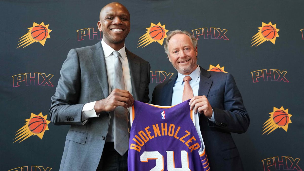 settheroster's tweet photo. MIKE BUDENHOLZER NIE JEST JUŻ TRENEREM SUNS.

Suns zwalniają trzeciego trenera w trzecim kolejnym sezonie. Nadal udawajmy, że problem jest na ławce trenerskiej.

#settheroster https://t.co/K21RYxbEsM