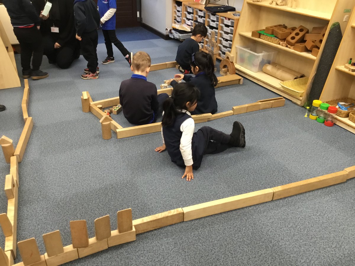 GPAPeterborough's tweet photo. The  children in Reception have been very creative with block play recently. They have been co-constructing, problem solving and negotiating.  Their house kept getting bigger and bigger! 🏚️✨

#Growth #TDETAcademies https://t.co/ZsjYP1Qa10